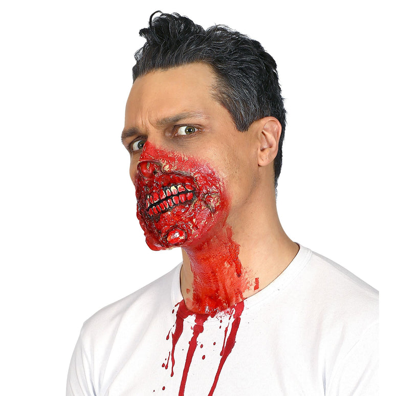 Bebloede mond zombie met bloed latex