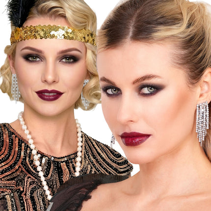 Oorbellen strass en kettingen voor dames detailopname – sieraden