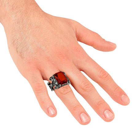 Ring gothic vampier edelsteen rood voor heren achterkant – sieraden