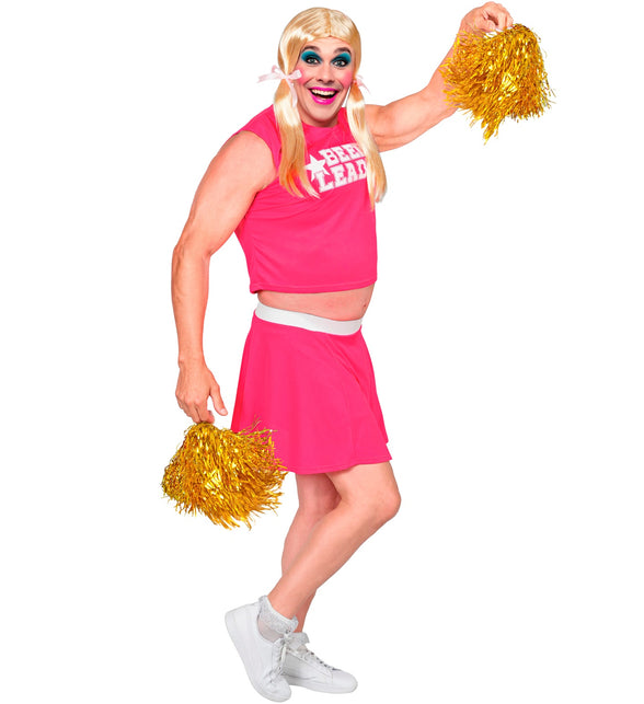 Roze cheerleadertop en rok voor heren, gedragen met blonde pruik met staartjes op een foute party