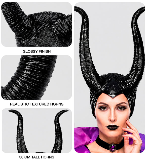Malefica hoofddeksel detail: geribbelde hoorns en gekorreld ruitpaneel