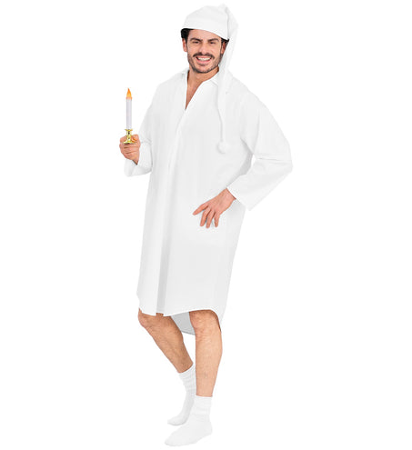 Witte nachtjapon met kraag en knoopjes tot over de knie, met lange slaapmuts, gedragen door heer
