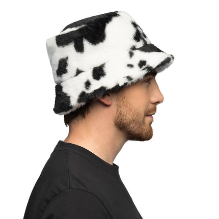 Bucket hat Koe gedragen