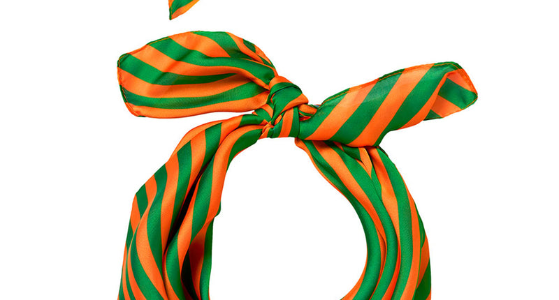 Bandana oranje groen gestreept Tilburg Kruikenstad, vierkante doek van 52 x 52 cm geknoopt voor carnaval