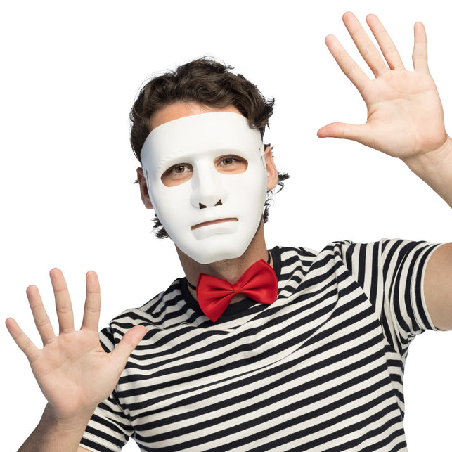 Boland Masker mime Theater wit