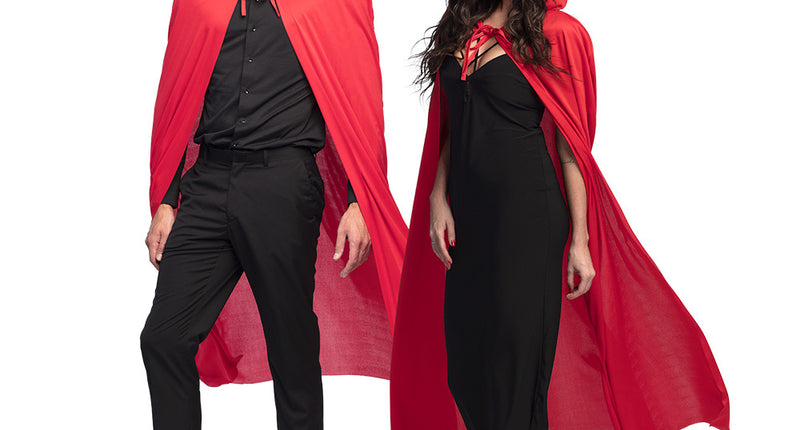 Cape Dusk rood, lange rode kapmantel met capuchon, gedragen door man en vrouw voor Halloween