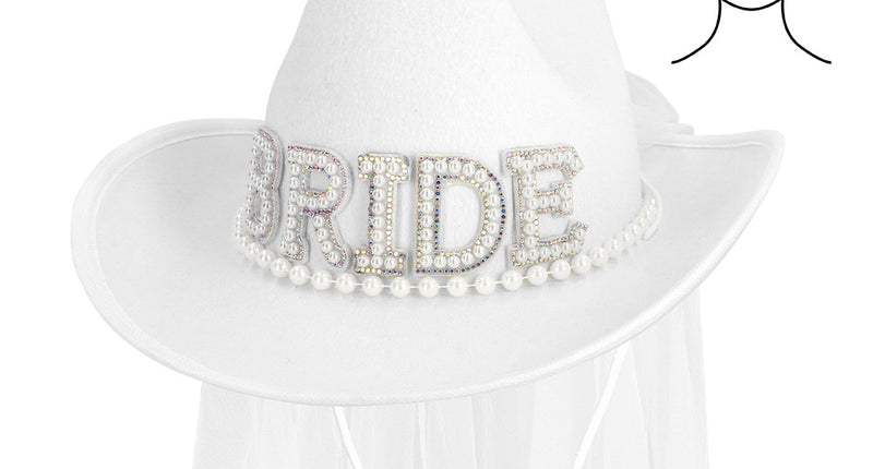Cowboyhoed Bride gone wild wit met BRIDE in parelkraaltjes, parelsnoer en sluier voor een vrijgezellenfeest