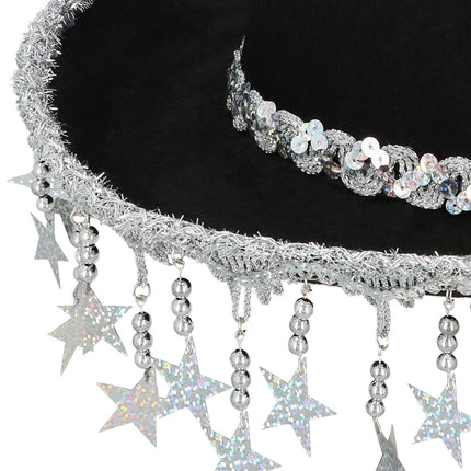 Detail van de cowboyhoed Stargazing zwart: paillettenband, zilveren boord en kralen met holografische sterretjes