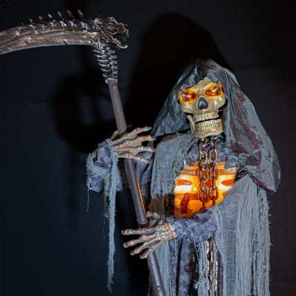 Detail van de schedel en de zeis met wervelgreep van de Hein de Dood animatronic