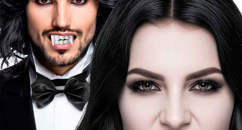 Draculagebit met witte hoektanden, gedragen door een man en een vrouw in vampierlook voor Halloween