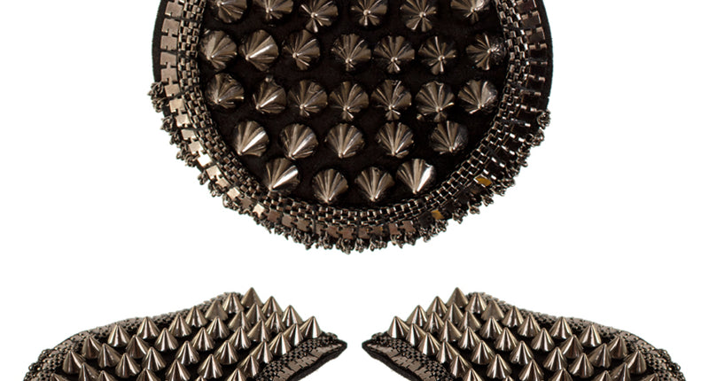Epauletten met spikes grijs metallic, paar schouderstukken met zwarte ondergrond en kettingfranje
