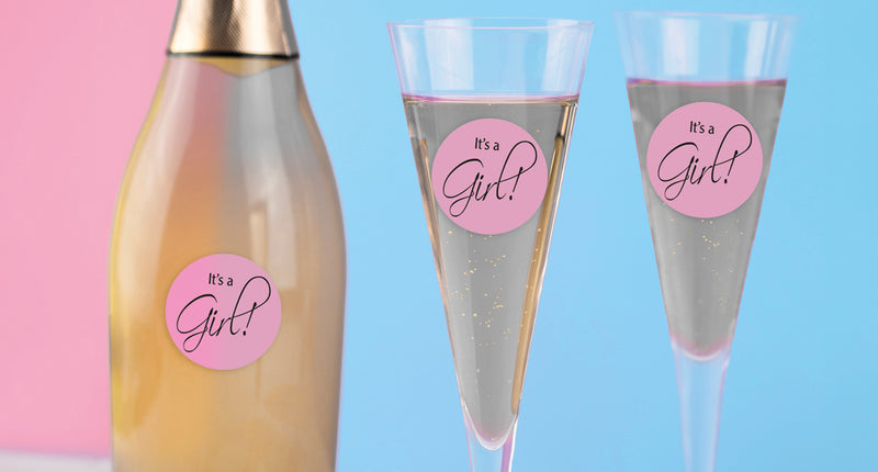 Funny Fashion Fles en glas stickers it's a girl 6 stuks