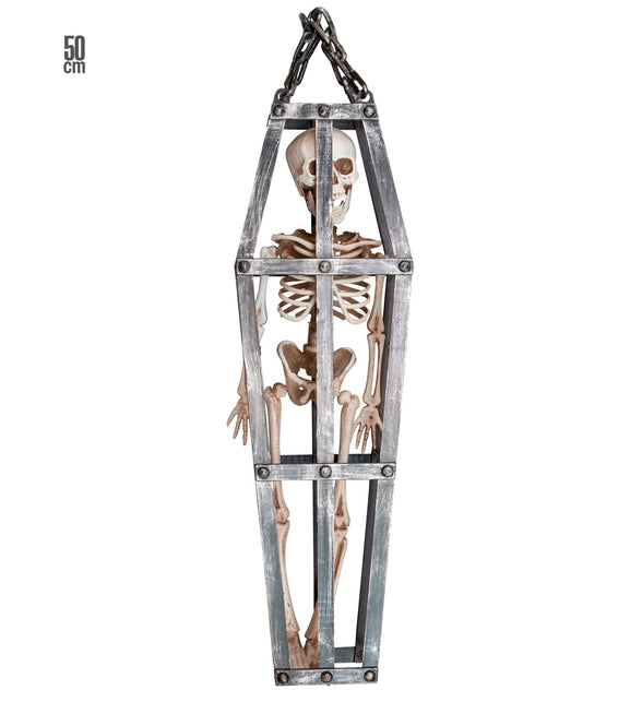 Gekooid skelet van 50 cm in een zilvergrijze kistvormige kooi aan een ketting, halloweendecoratie