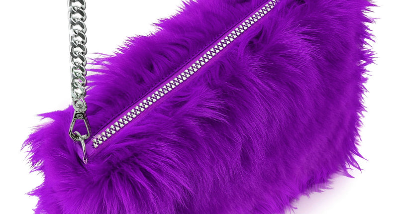 Handtas lang pluche paars met rits en zilveren schakelketting, langharige pluche