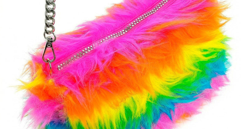 Handtas regenboog pluche neon met zilveren kettinghengsel en rits over de bovenkant
