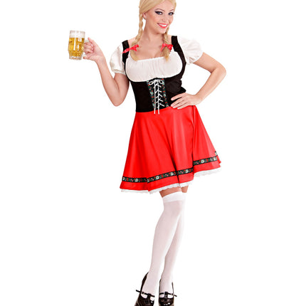 Kort Beiers dirndl jurkje dames in rood, gedragen op een bierfeest