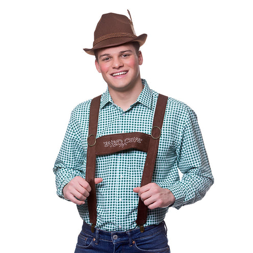 Oktoberfeest bretels Jannes in bruin, gedragen over een groen geruite blouse op Oktoberfest