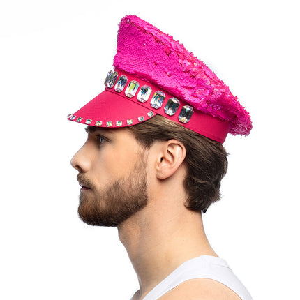 Pailletten pet Sandy candy van opzij gedragen, met korte fuchsia klep en steentjes langs de rand