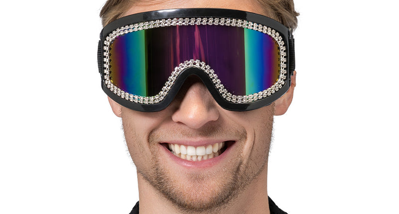 Party skibril Rave zwart met strass en regenboogglas over de ogen gedragen op een discofeest