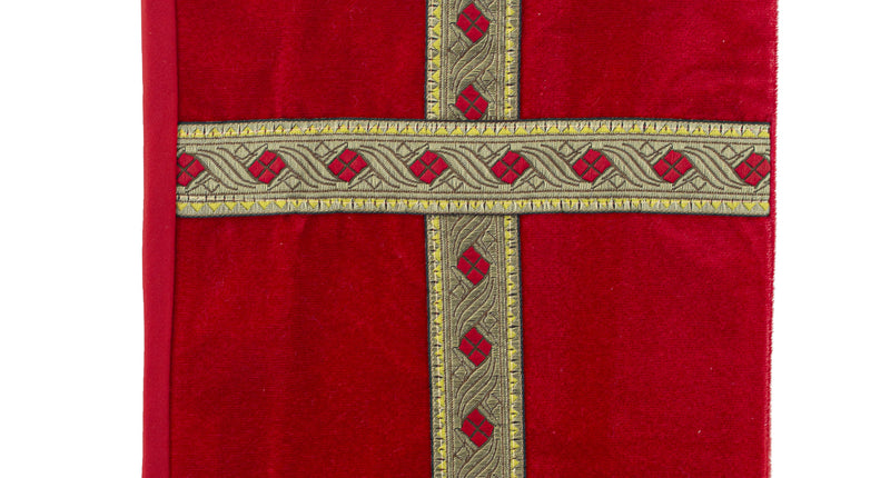 Sinterklaas boek kaft in rood met gouden sierband in kruisvorm, voor pakjesavond