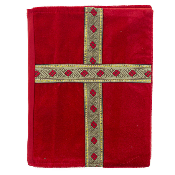Sinterklaas boek kaft in rood met gouden sierband in kruisvorm, voor pakjesavond