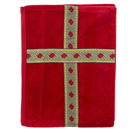 Sinterklaas boek kaft in rood met gouden sierband in kruisvorm, voor pakjesavond
