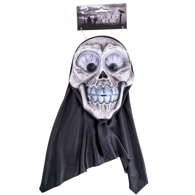 Skelet masker met kap in verpakking met kaartje, bloeddoorlopen bolle oogbollen en zwarte stoffen kap