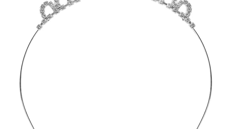 Tiara strass met hanger in zilverkleur met hartvorm en hangend steentje op smalle metalen beugel