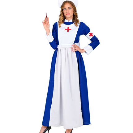 Verpleegster jurk blauw met witte manchetten en armband met rood kruis, gedragen door model
