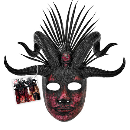 Voodoo masker priester met schedeltje op het voorhoofd en verpakkingslabel