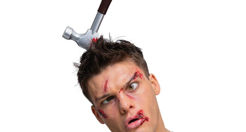 Wicked Costumes Diadeem hamer in hoofd