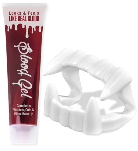 Wit vampiergebit met lange hoektanden naast tube rode bloedgel van 28 ml