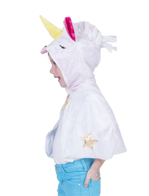 Witte eenhoorncape van opzij met manenfranje, roze oor en goudkleurige ster op het zijpand