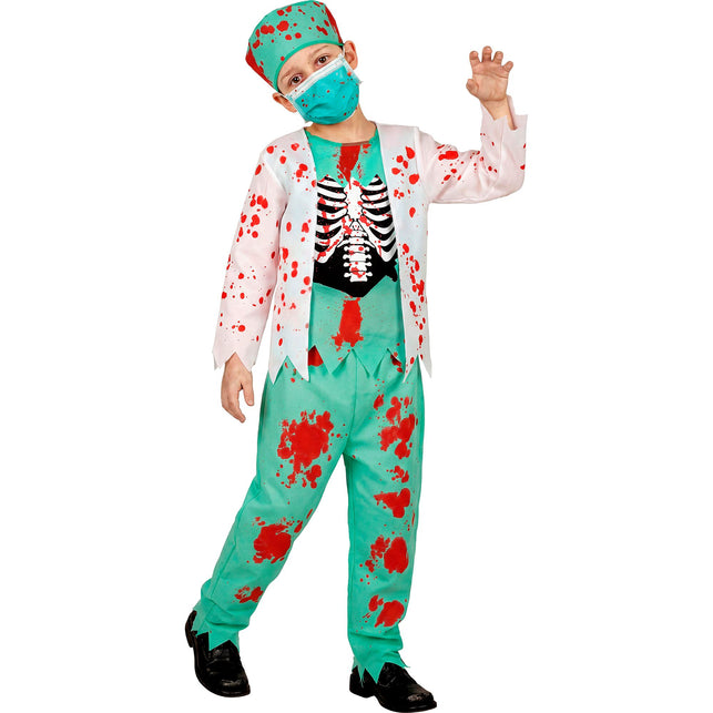 Zombie dokter kostuum jongens met witte bloedjas, ribbenkastprint en groene broek voor Halloween