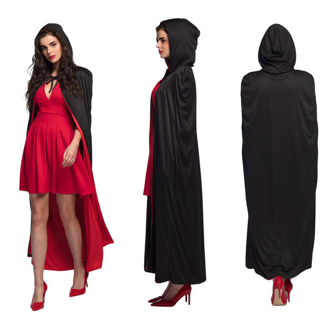 Zwarte zijde van de cape Twilight met rood biesje langs de rand en ruime kap