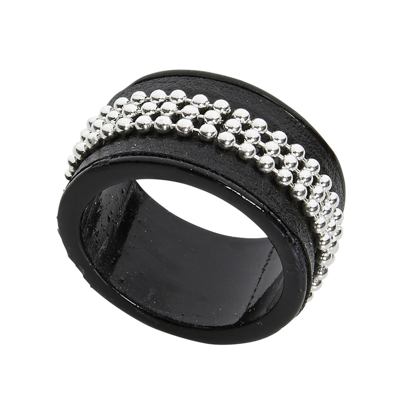 Zwarte ring met steentjes