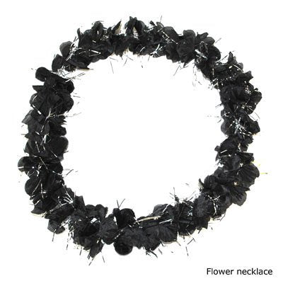 Bloemen krans met zwart zilveren tinsel