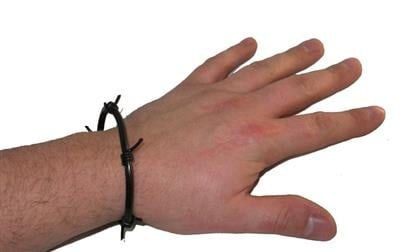 Funny Fashion Prikkeldraad armband