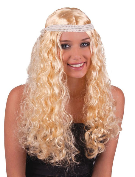 Pruik engel blond met lange lichtblonde krullen en middenscheiding, gedragen door een vrouw als basis voor een engelenlook