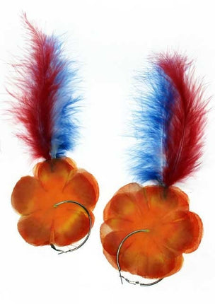 PartyXplosion Oorringen oranje bloem met veren rd/wt/bl